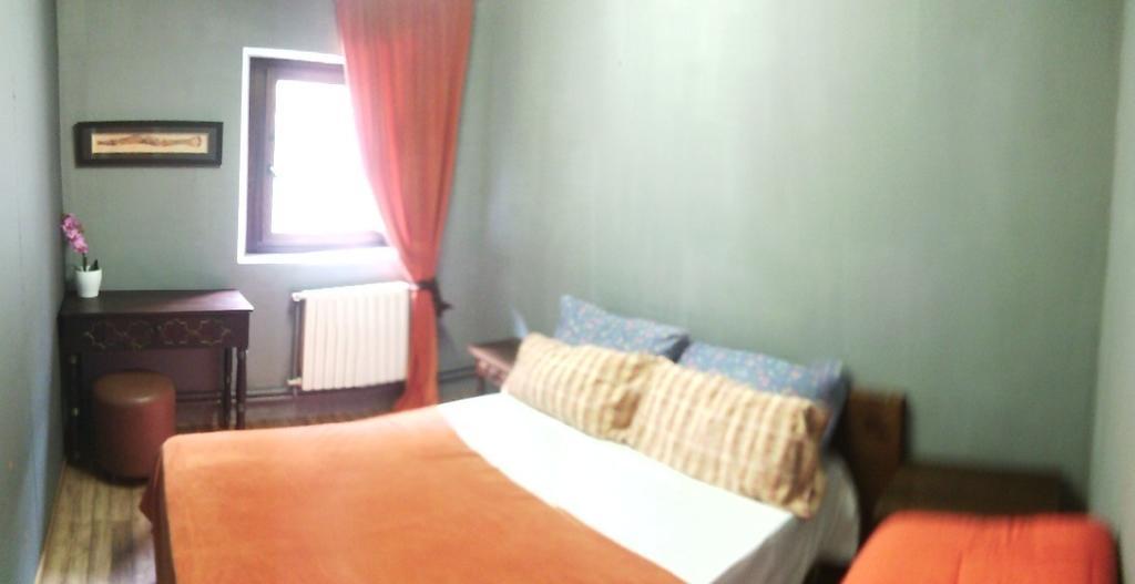 Borda Jovell Hostel Sispony Room photo